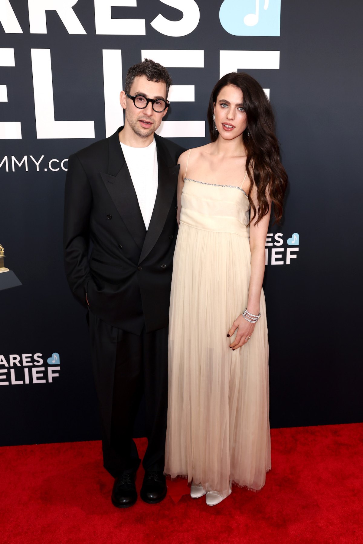 Jack-Antonoff-and-Margaret-Qualley-GettyImages-2197310815