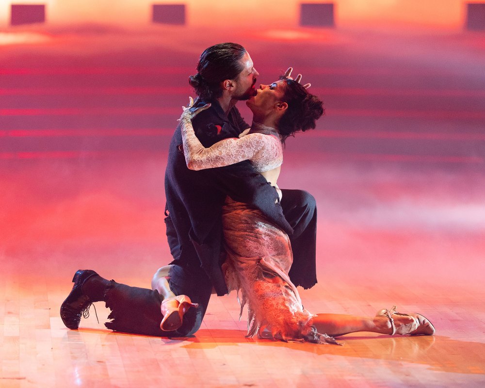 Jenna Dewan and Val Chmerkovskiy Dancing With the Stars Horror Movie Night