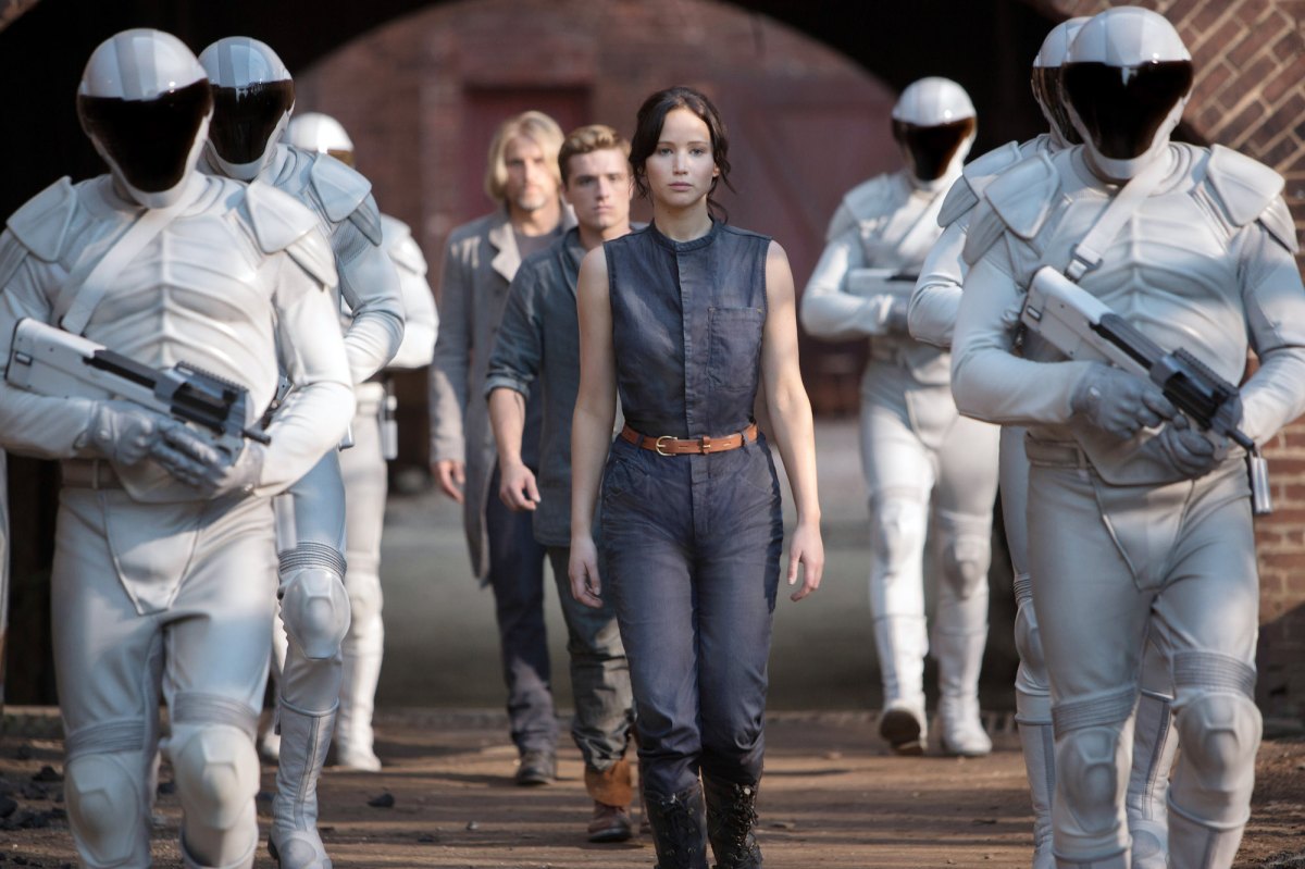 Jennifer-Lawrence-Confirms-Sunrise-on-the-Reaping-Return-MCDHUGA_EC061.