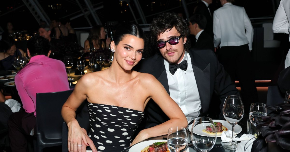 Jacob Elordi and Kendall Jenner Cozy Up Inside Academy Museum Gala Jacob Elordi and Kendall Jenner Cozy Up Inside Academy Museum Gala