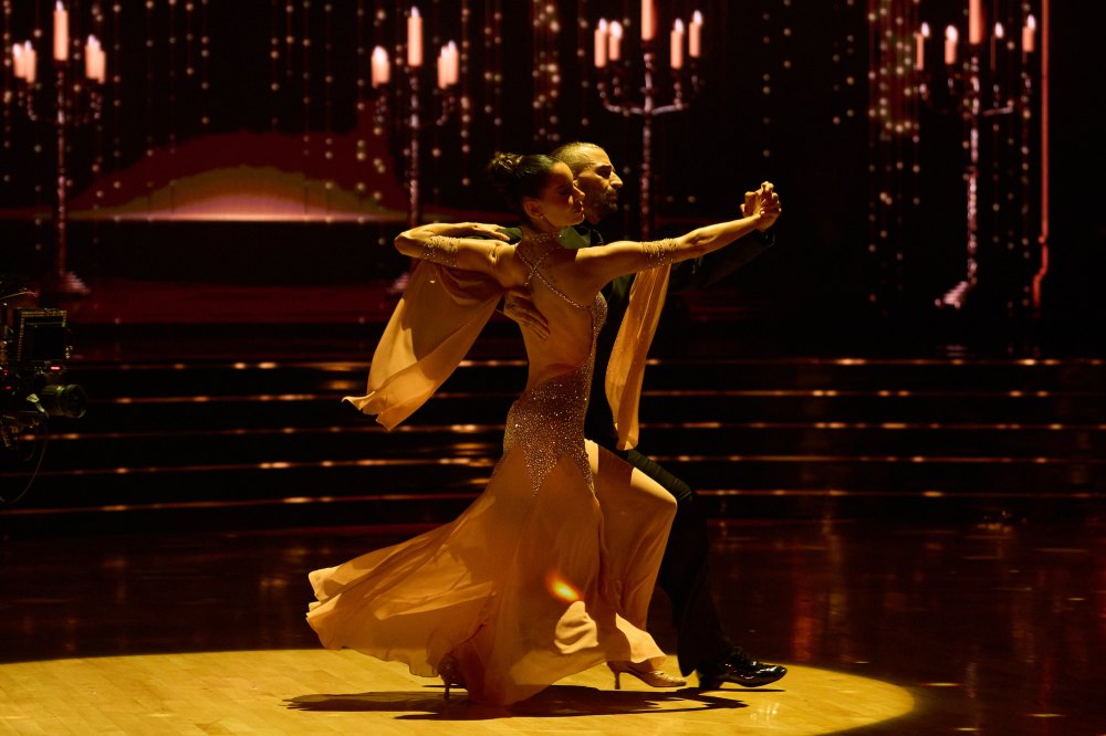 Maura-Higgins-DWTS-Mariah-Carey-Night-183731_EM108835