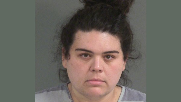 Mom Charged in Daughters Deaths Didnt Remember Feeding Them for 2 Weeks