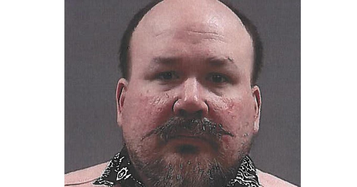 Lawyer Allegedly Stole Over $156,000 From 2 Clients, Used Some Money for Gambling and to Pay Rent