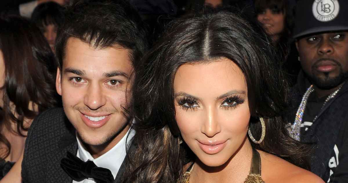 Rob Kardashian Makes Rare Appearance at Sister Kim Kardashian’s 46th Birthday Dinner Rob Kardashian Makes Rare Appearance at Sister Kim Kardashian’s 46th Birthday Dinner