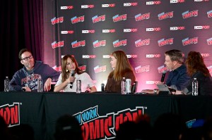 Tom Welling Appears at New York Comic Con After Deleted Nude Photo Drama Tom Welling Appears at New York Comic Con After Deleted Nude Photo Drama