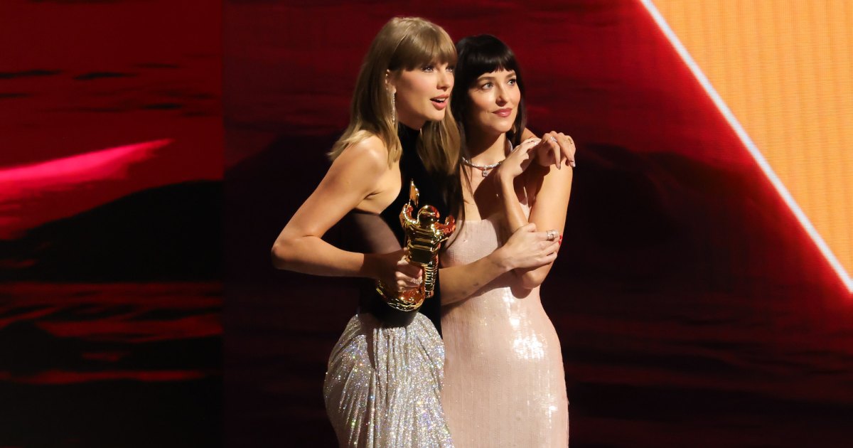 Revisiting Taylor Swift and Dakota Johnson’s Most Memorable Friendship Moments Through the Years Revisiting Taylor Swift and Dakota Johnson’s Most Memorable Friendship Moments Through the Years