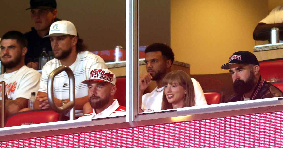 Taylor Swift Had Blunt Reaction to Wake-Up Call From Travis Kelce’s Brother Jason