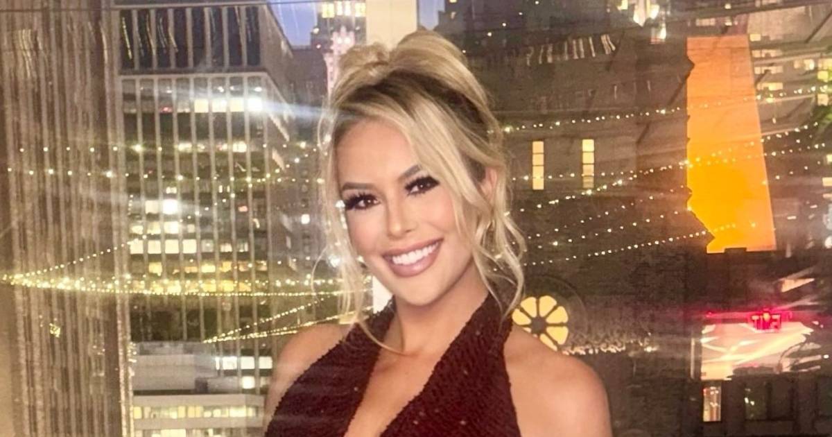 Trump Staffer and Former ESPN Reporter Britt McHenry Allegedly Throws Drink at Fan During NBA Game Trump Staffer and Former ESPN Reporter Britt McHenry Allegedly Throws Drink at Fan During NBA Game