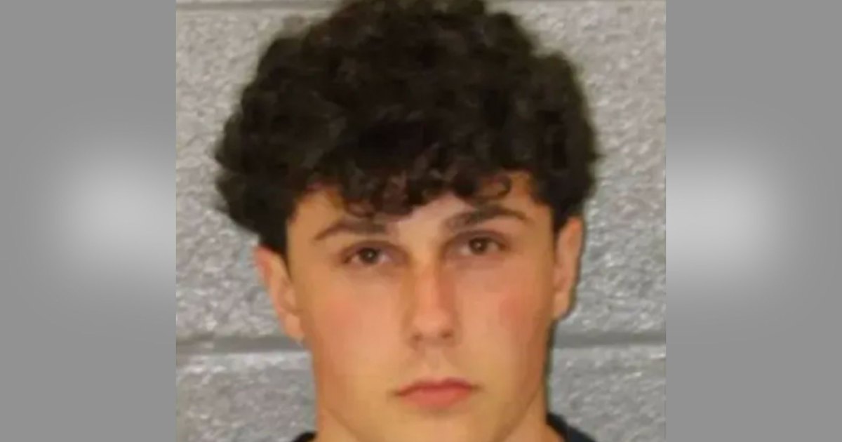 College Student Accused of Recording Sex With Classmate, Sharing Video in Fraternity Group Chat College Student Accused of Recording Sex With Classmate, Sharing Video in Fraternity Group Chat