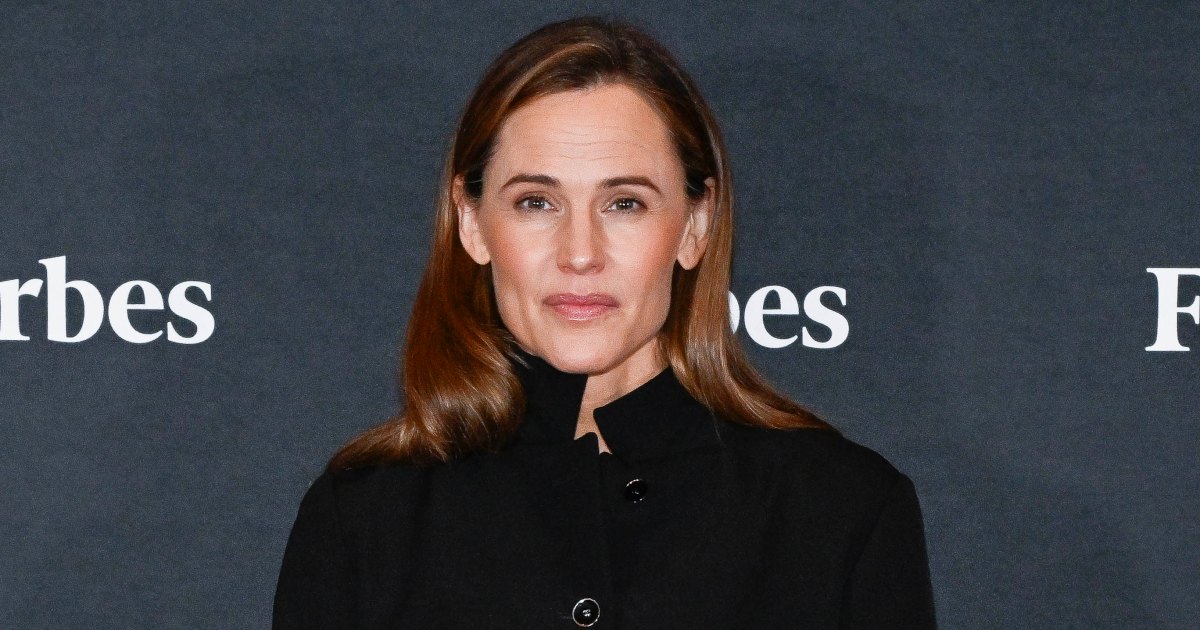 Jennifer Garner Whips Up the Most Delicious Seasonal Treats in This Sleek Stand Mixer — On Sale Now Jennifer Garner Whips Up the Most Delicious Seasonal Treats in This Sleek Stand Mixer — On Sale Now