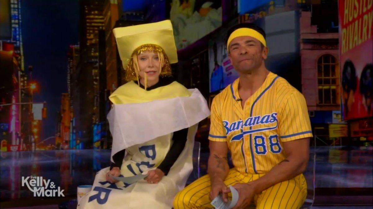 Kelly Ripa and Mark Consuelos Pull Off 60 Must-See Costumes in Lives Halloween Shockin Eve
