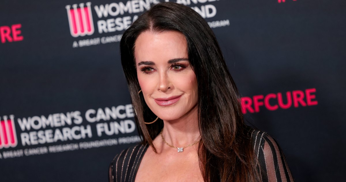 Kyle Richards Carried This ,000+ Designer Handbag in Fall’s Most Unexpected Color — Copy the Look for Kyle Richards Carried This ,000+ Designer Handbag in Fall’s Most Unexpected Color — Copy the Look for