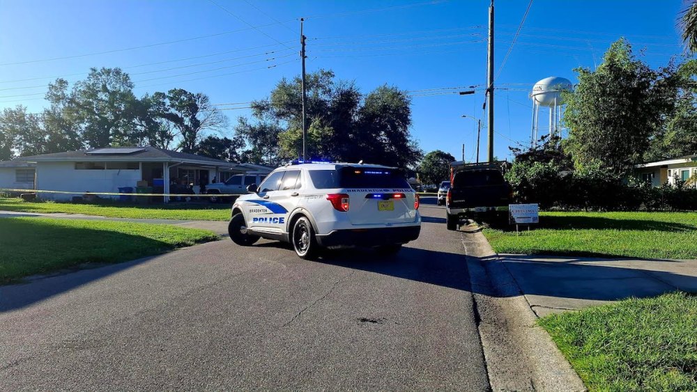 Man Waited Outside Estranged Wife's Home Before Killing Her in Murder-Suicide