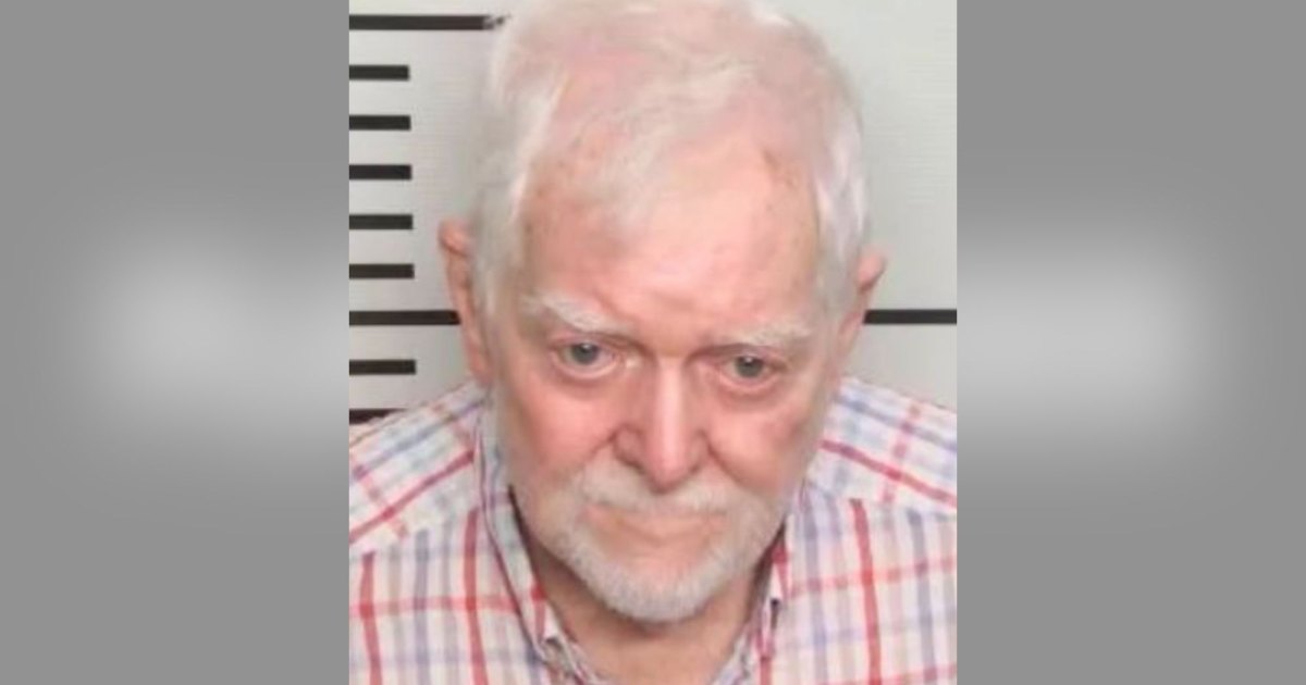 Man, 92, Placed Plastic Bag Over Wife’s Face and Pinched Her Nose, Said She ‘Needed to Die’ Man, 92, Placed Plastic Bag Over Wife’s Face and Pinched Her Nose, Said She ‘Needed to Die’