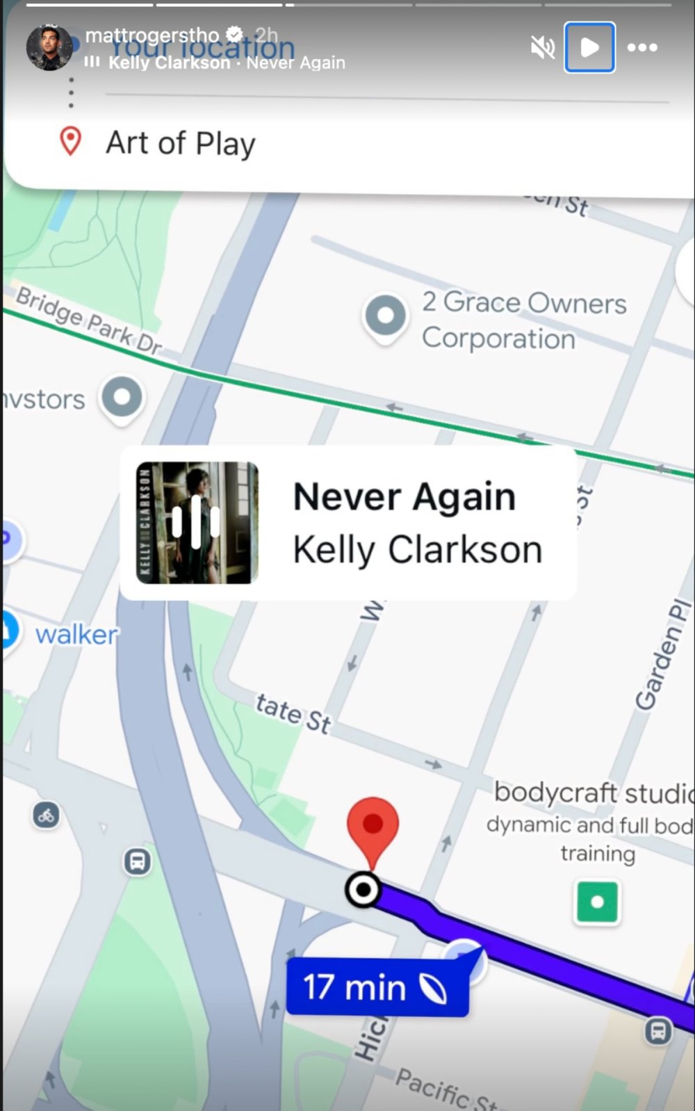 Kelly Clarksons Feud With Brooklyn Store Sparks Internet Debate All the Funniest Reactions