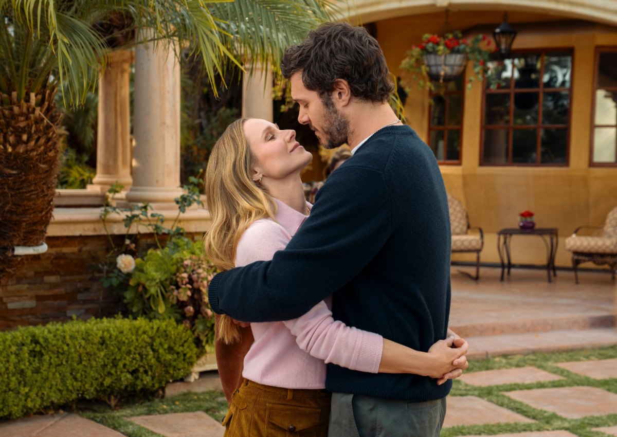 Kristen Bell and Adam Brody in Nobody Wants This season 3