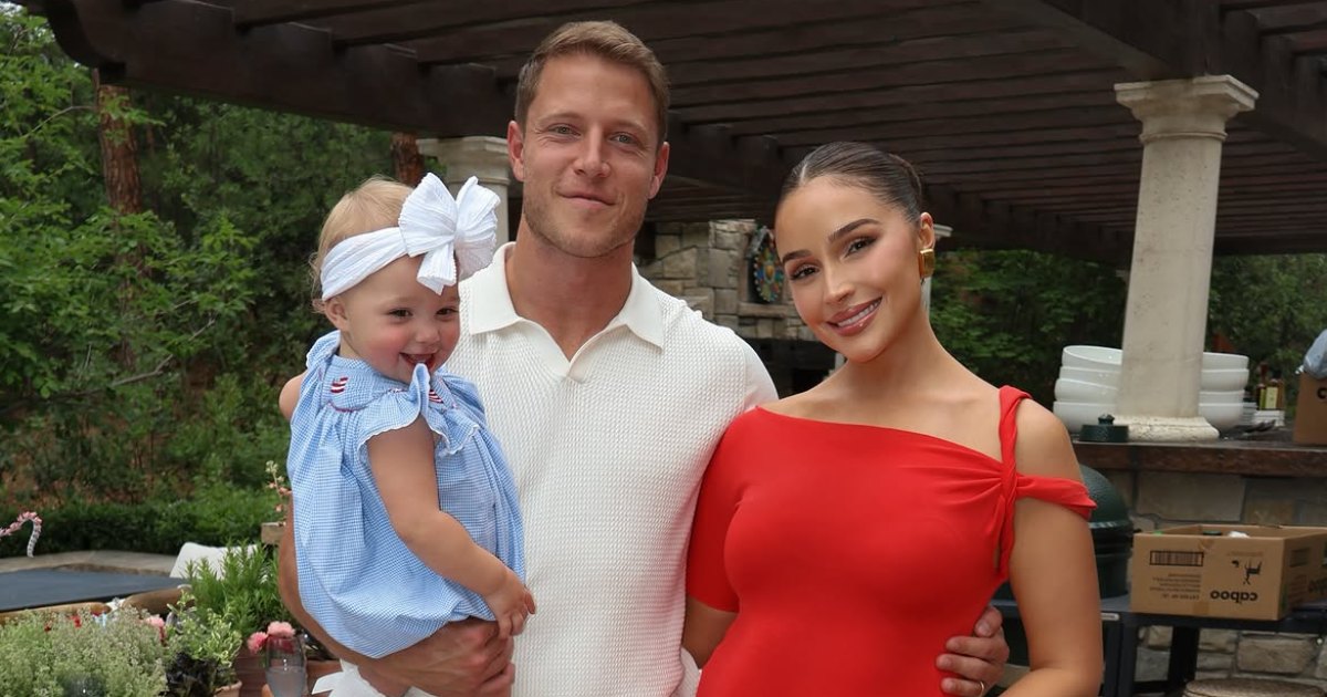 Olivia Culpo Shows Daughter’s Jersey For Christian McCaffrey Olivia Culpo Shows Daughter’s Jersey For Christian McCaffrey
