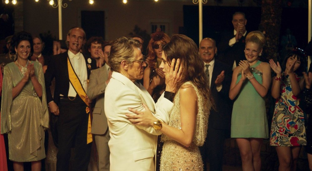Willem Dafoe, Vic Carmen Sonne in The Birthday Party
