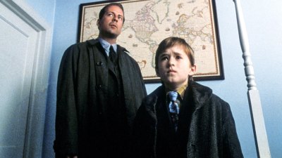 Bruce Willis and Haley Joel Osment in The Sixth Sense