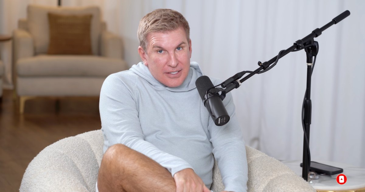 Todd Chrisley Briefly Worked as an Escort at 18 After Connecting With Cheesecake Factory Diner Todd Chrisley Briefly Worked as an Escort at 18 After Connecting With Cheesecake Factory Diner