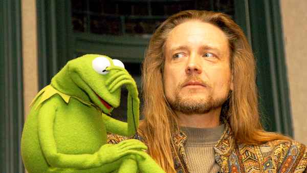 Steve Whitmire and Kermit the Frog