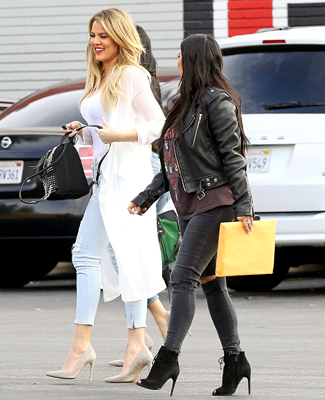 Khloe and Kim Kardashian