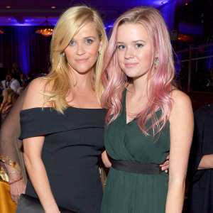Reese Witherspoon and Ava Phillippe