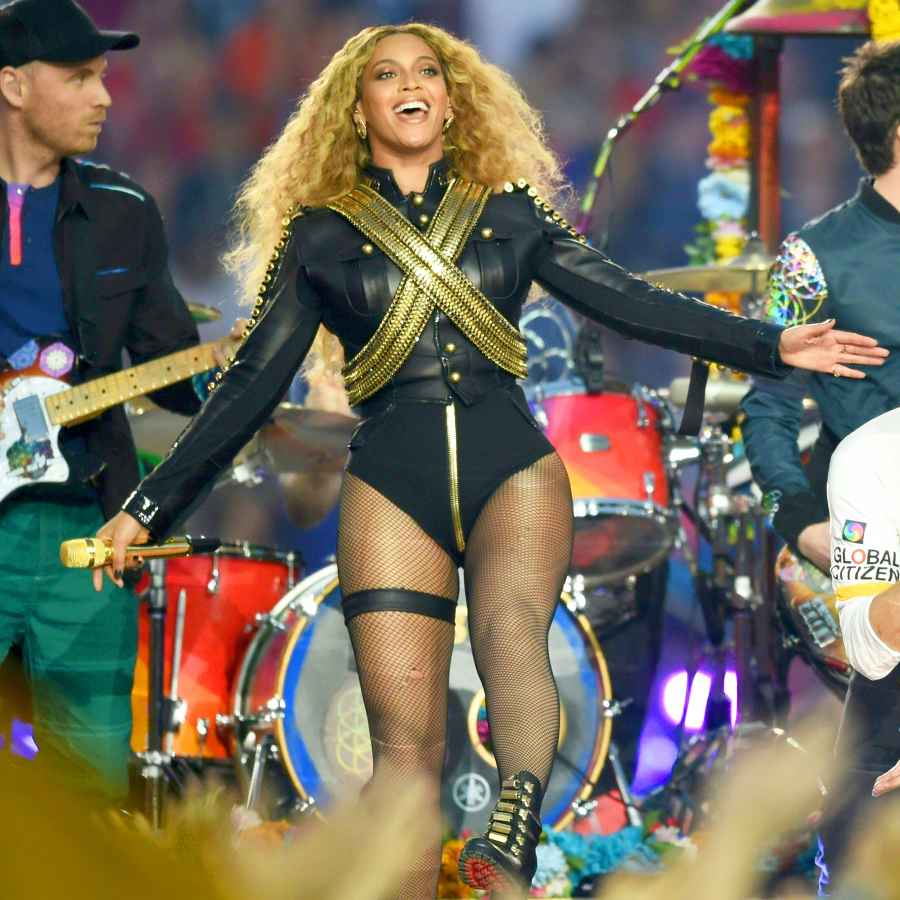 Beyonce perform during Super Bowl 50