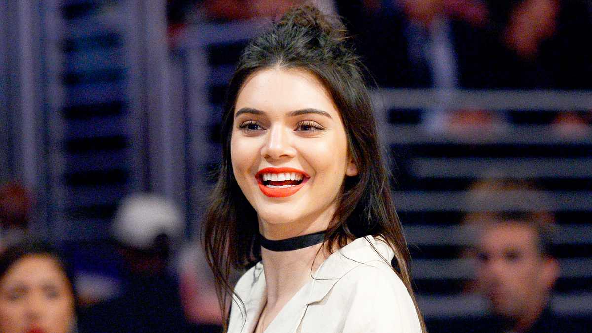 Jacquemus just sent Kendall Jenner down the runway in an iconic Princess  Diana-inspired trend