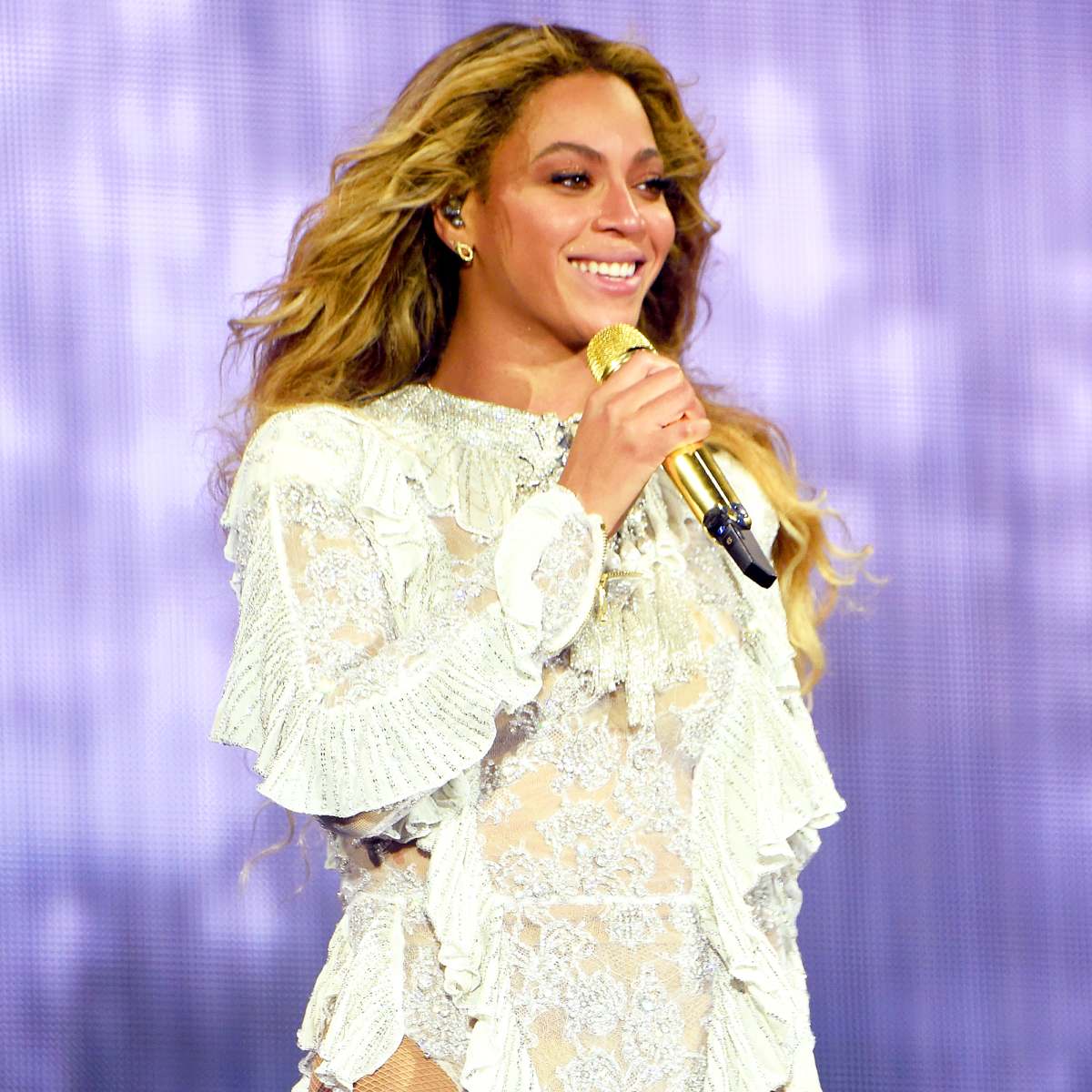 Beyonce Dedicates ‘Halo’ Performance to Orlando Victims’ Families | Us ...