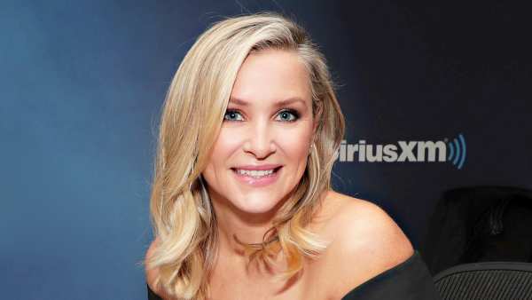 631971150_jessica capshaw zoom a527a057 ee06 4383 b234 08fd98c530a5