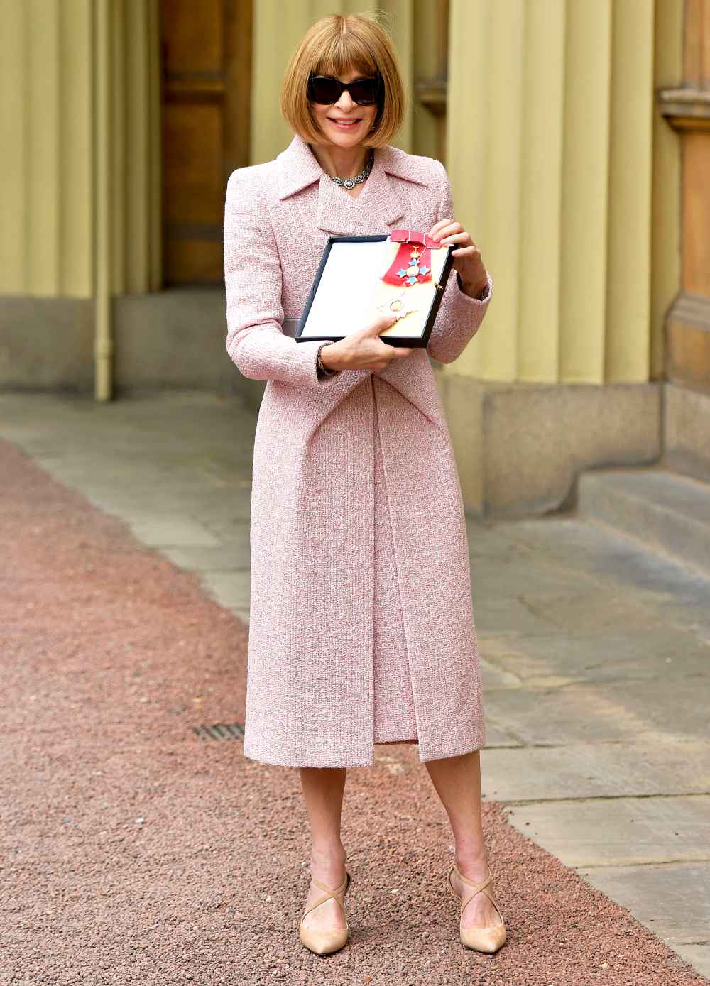 Vogue's Anna Wintour Made a Dame by Queen Elizabeth II