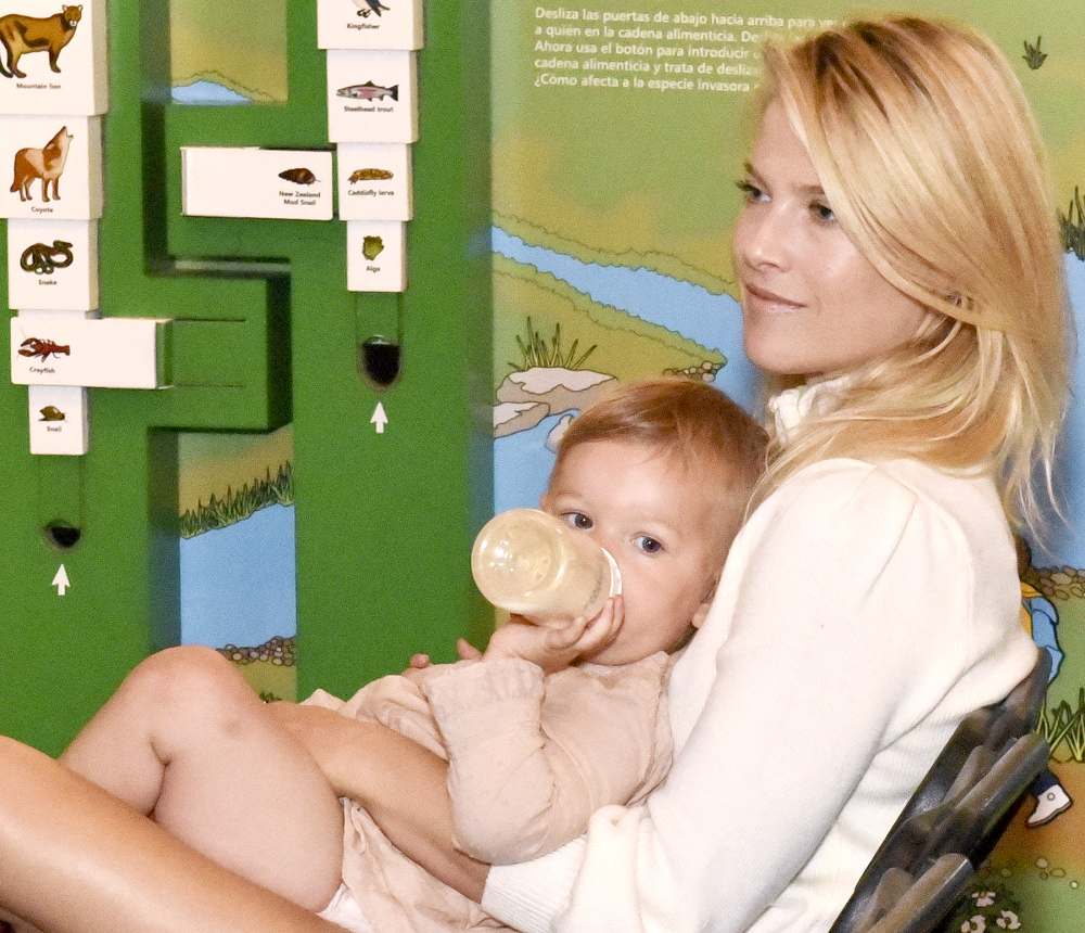 Ali Larter and daughter Vivienne at Heal the Bay’s Santa Monica Pier Aquarium for a story reading on June 4, 2016 in Santa Monica.