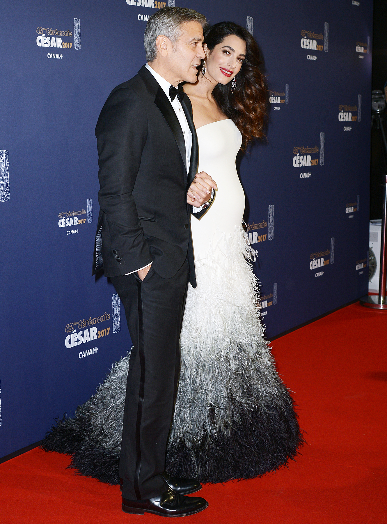 George Clooney Amal pregnant bump