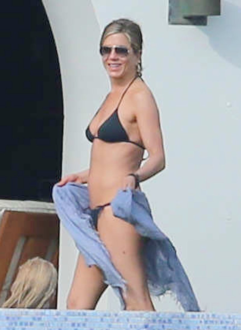 Jennifer Aniston Bikini Body