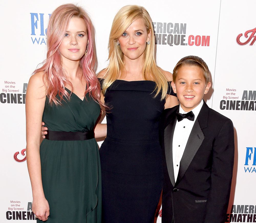 Ava Phillippe, Reese Witherspoon and Deacon Phillippe