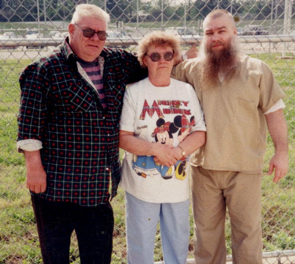 Steven Avery and his parents.