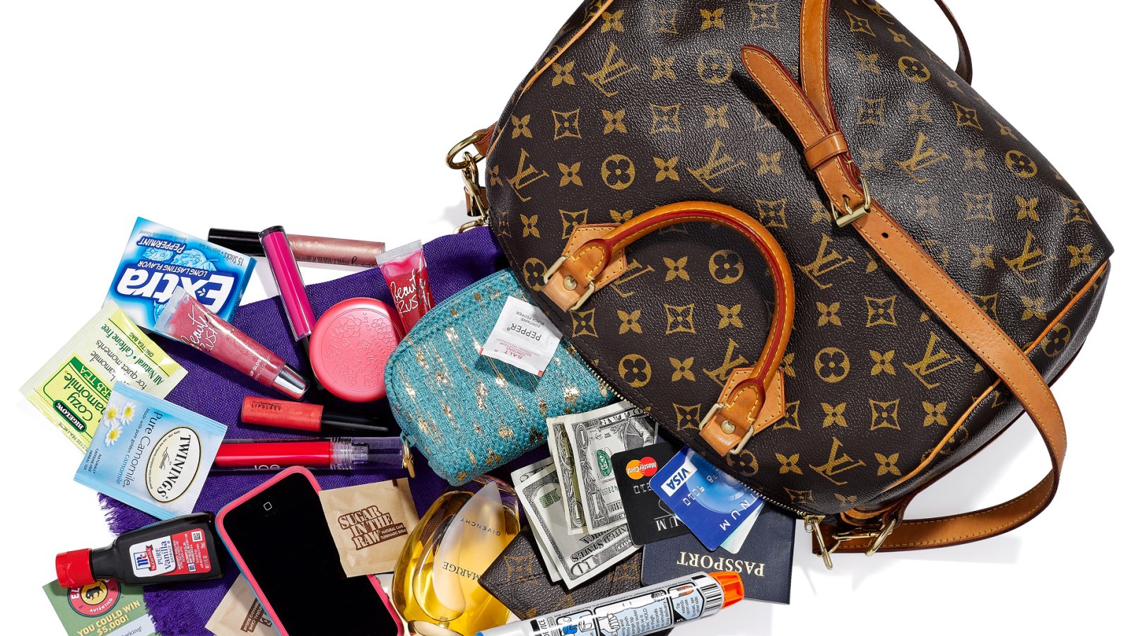 Jennifer Love Hewitt: What's in My Bag? - Us Weekly