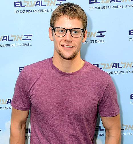 1373287111_zach roerig article