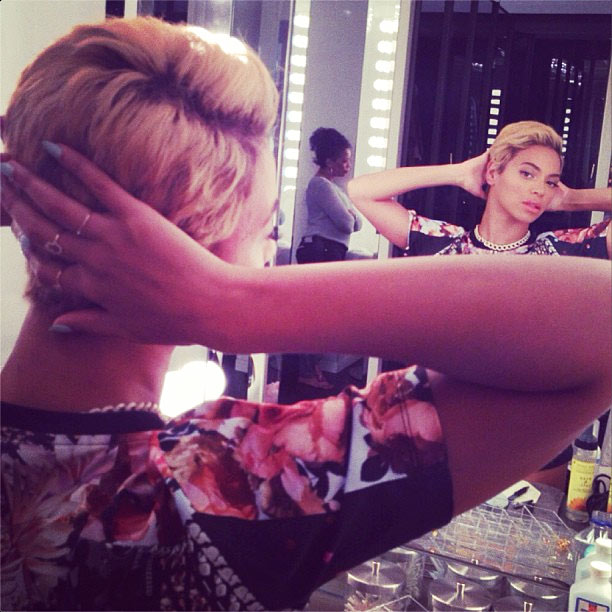 Beyonce debuted her new short hair via Instagram