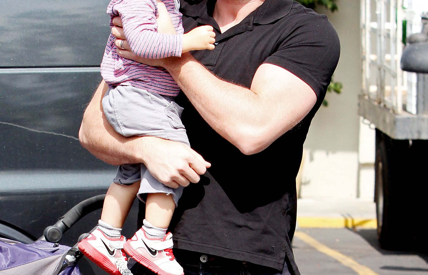 Ben Affleck and son Samuel on August 11, 2013 in Los Angeles