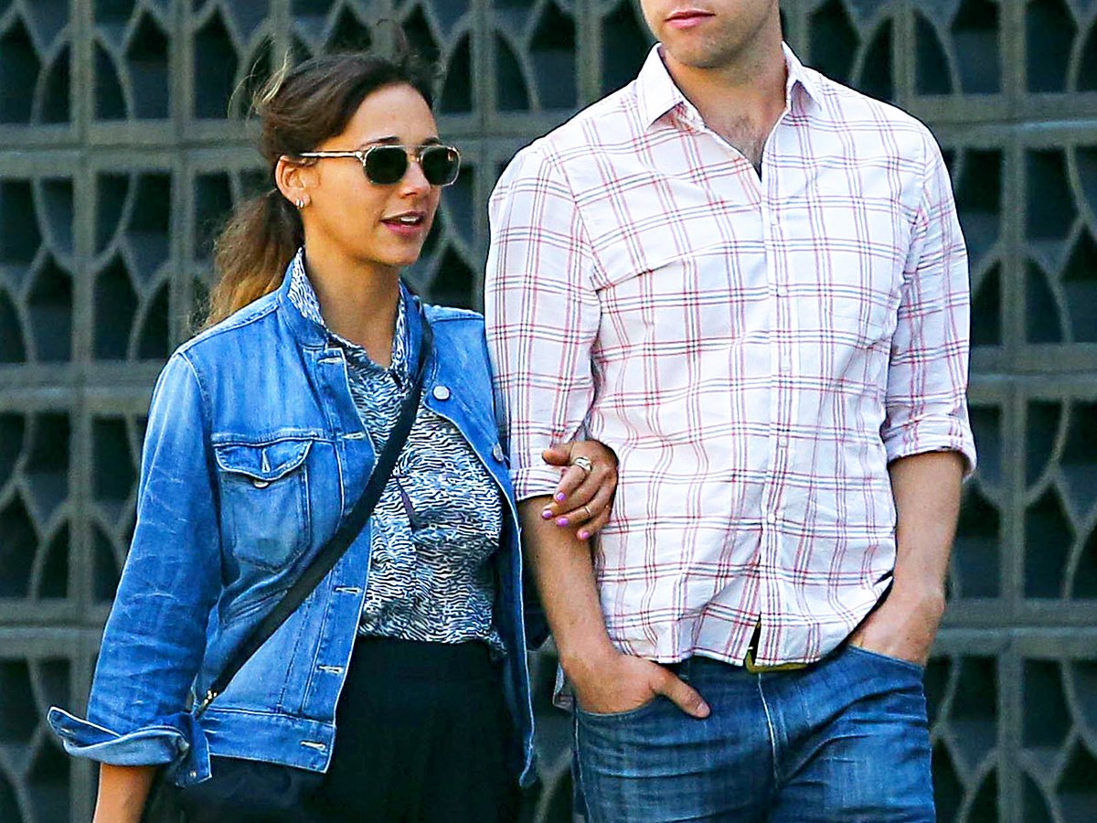 Bf Rashida Rashida Jones Dating Colin Jost, Harvard Alum and SNL Writer