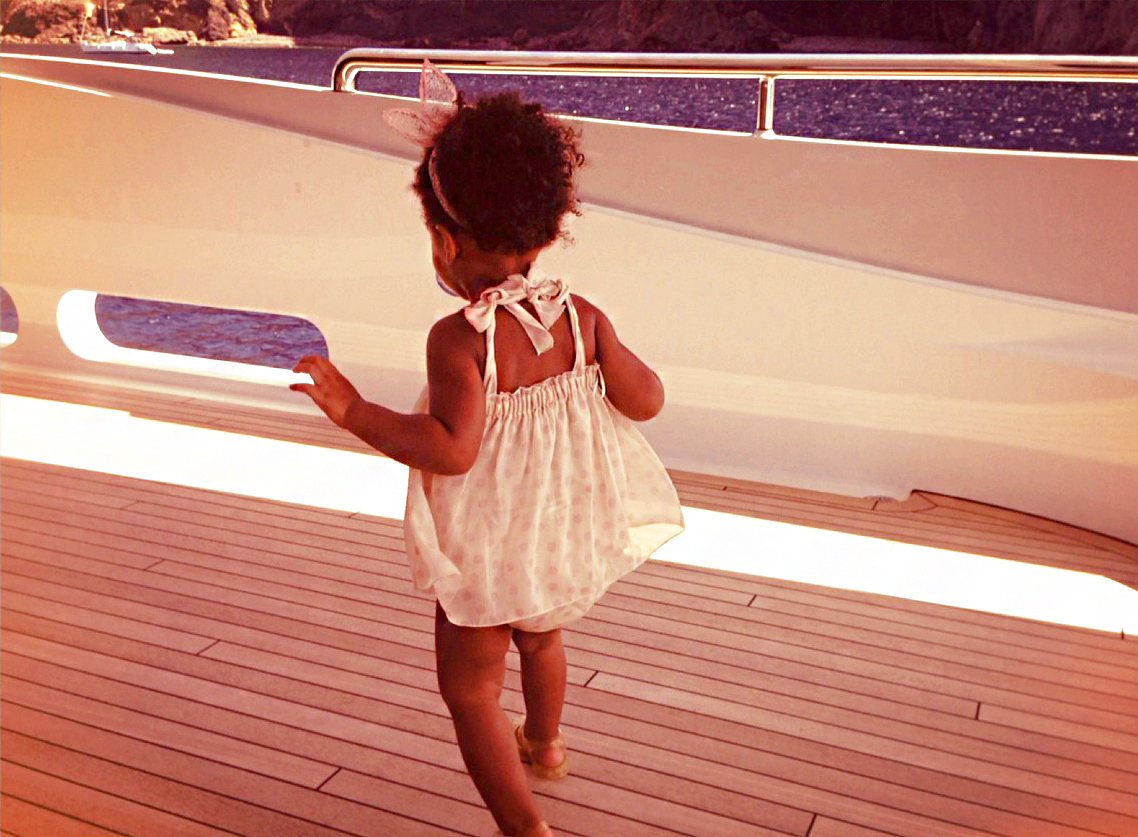 Beyonce Bikini Body Pictures: Singer Shares Blue Ivy Photos on Yacht