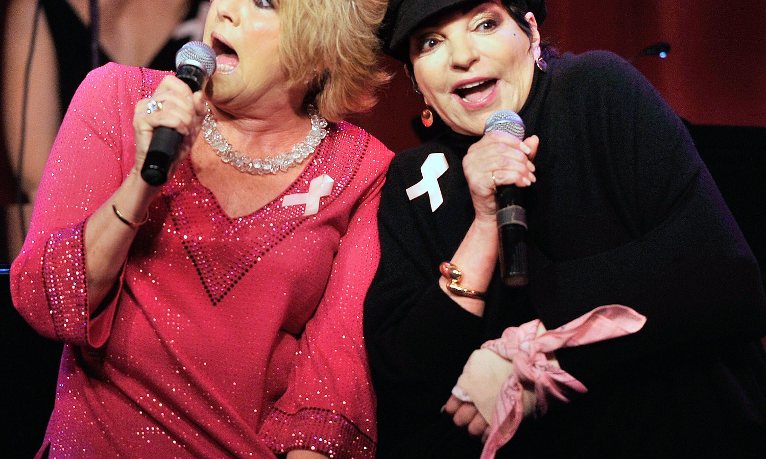 Lorna Luft and Liza Minnelli perform on October 14, 2013 in New York C
