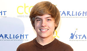 Dylan Sprouse Talks Nude Pics: "I Don't Think What I Did Was Wrong"