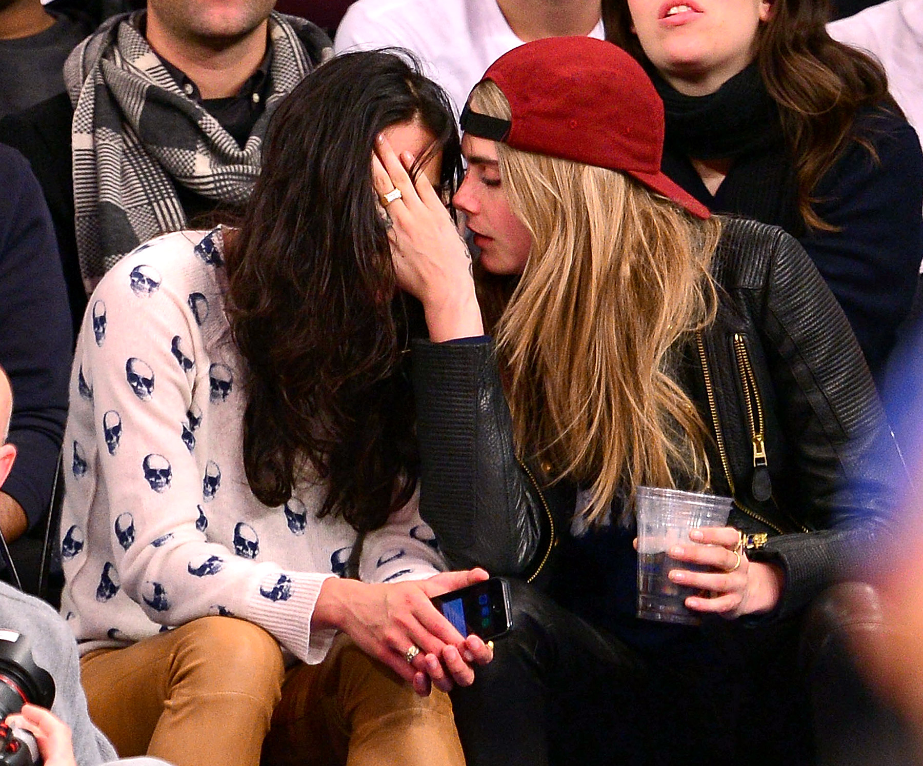 Michelle Rodriguez, Cara Delevingne Cuddle at Knicks Game: Pictures