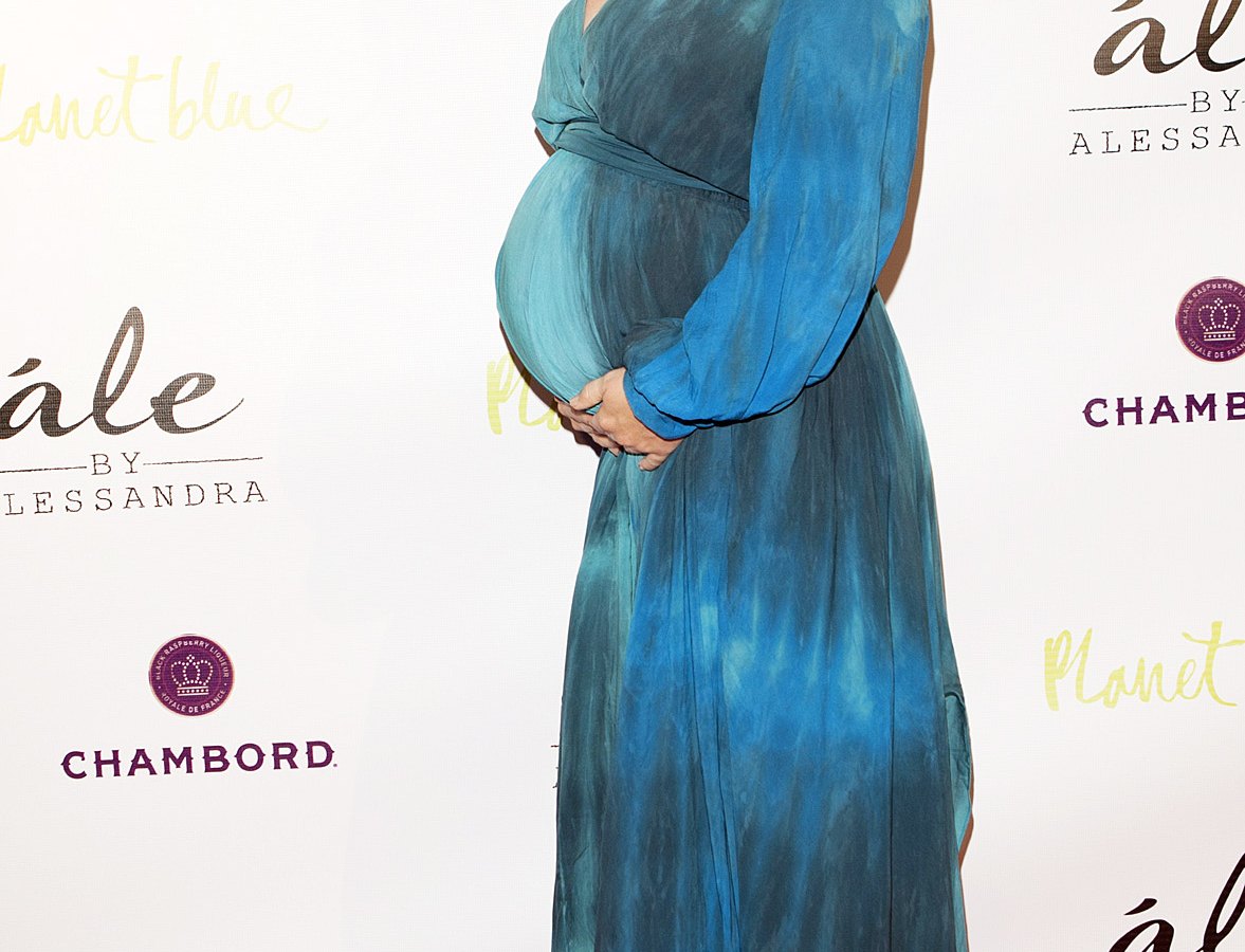 Kendra Wilkinson Baby Bump Photo Pregnant Star Wears Tie Dye Dress Kendra Wilkinson Baby Bump Photo Pregnant Star Wears Tie Dye Dress