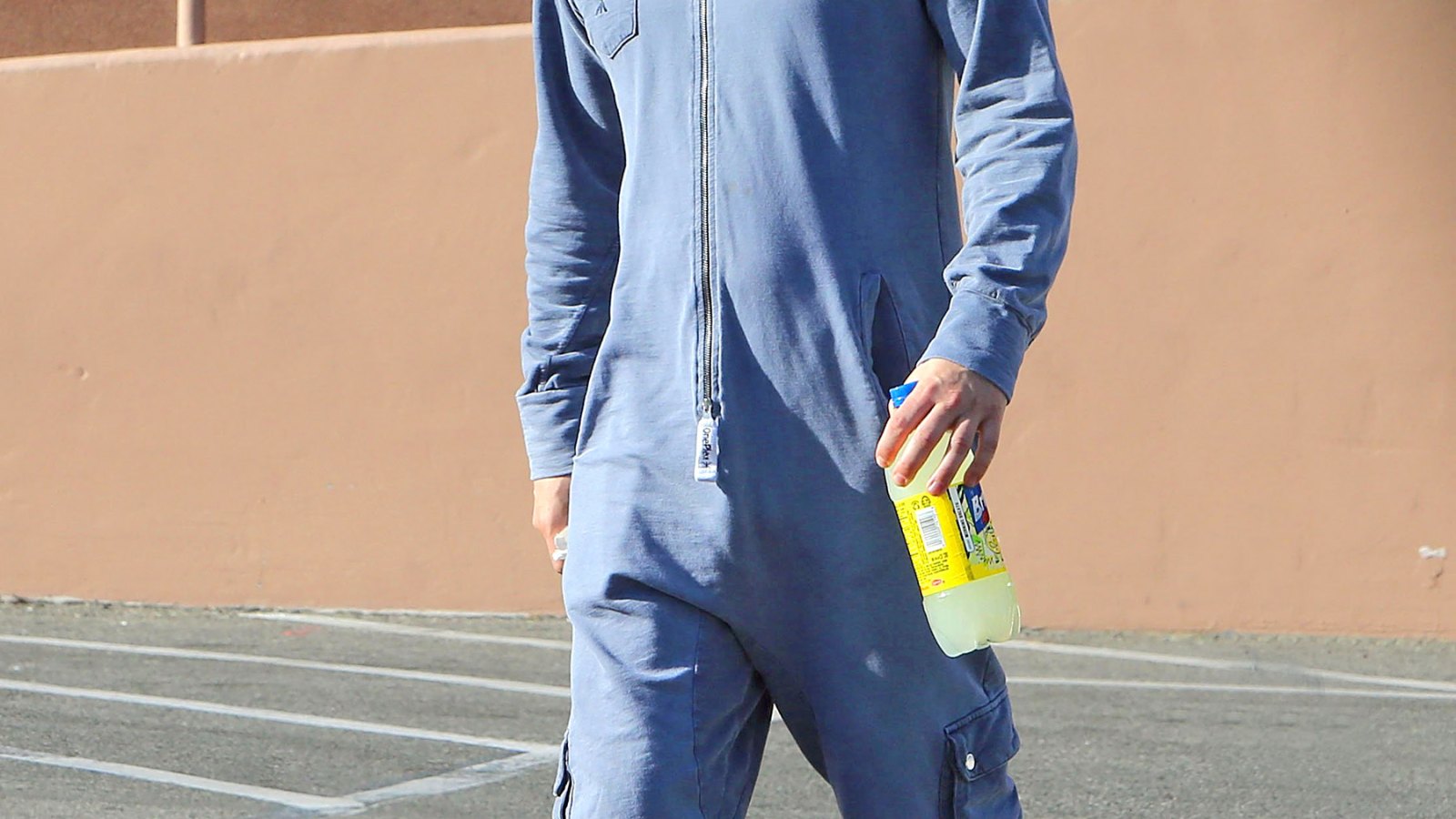 Jesse McCartney leaves Rite Aid in Hollywood on March 26, 2014