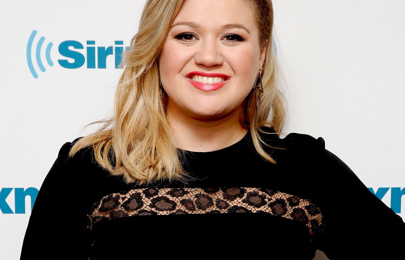 Kelly Clarkson won't let anyone put her down!