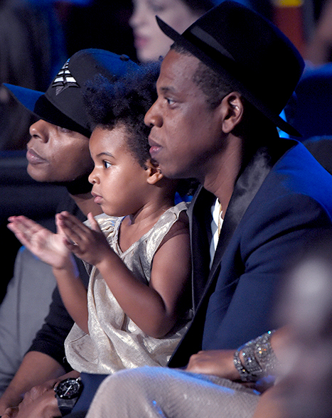 jay and blue watching bey